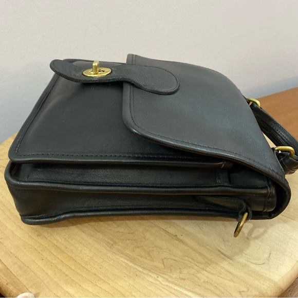 Vintage Coach Station Bag Black Leather Crossbody Satchel Purse 5130 No Strap - Picture 5 of 16
